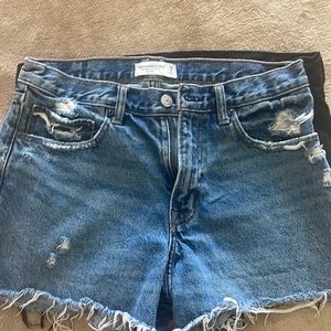 Abercrombie &Fitch Midrise boyfriend denim cutoff shorts. Curve love